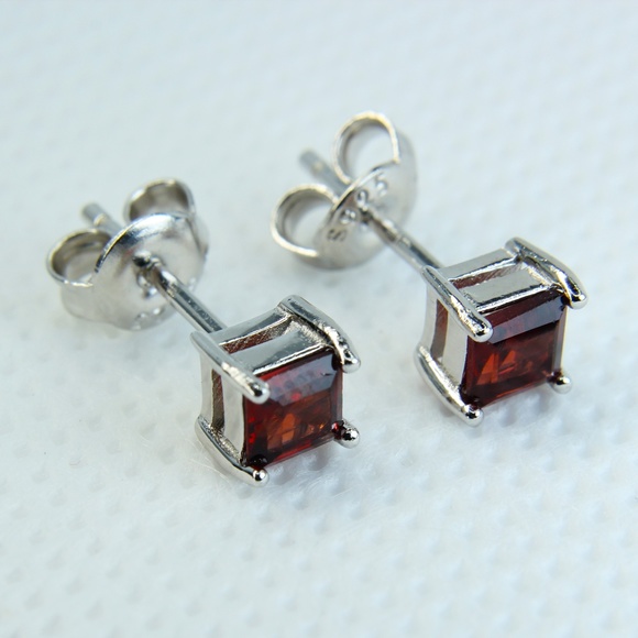 Jewelry - Sterling Silver Genuine Garnet Stud Earrings